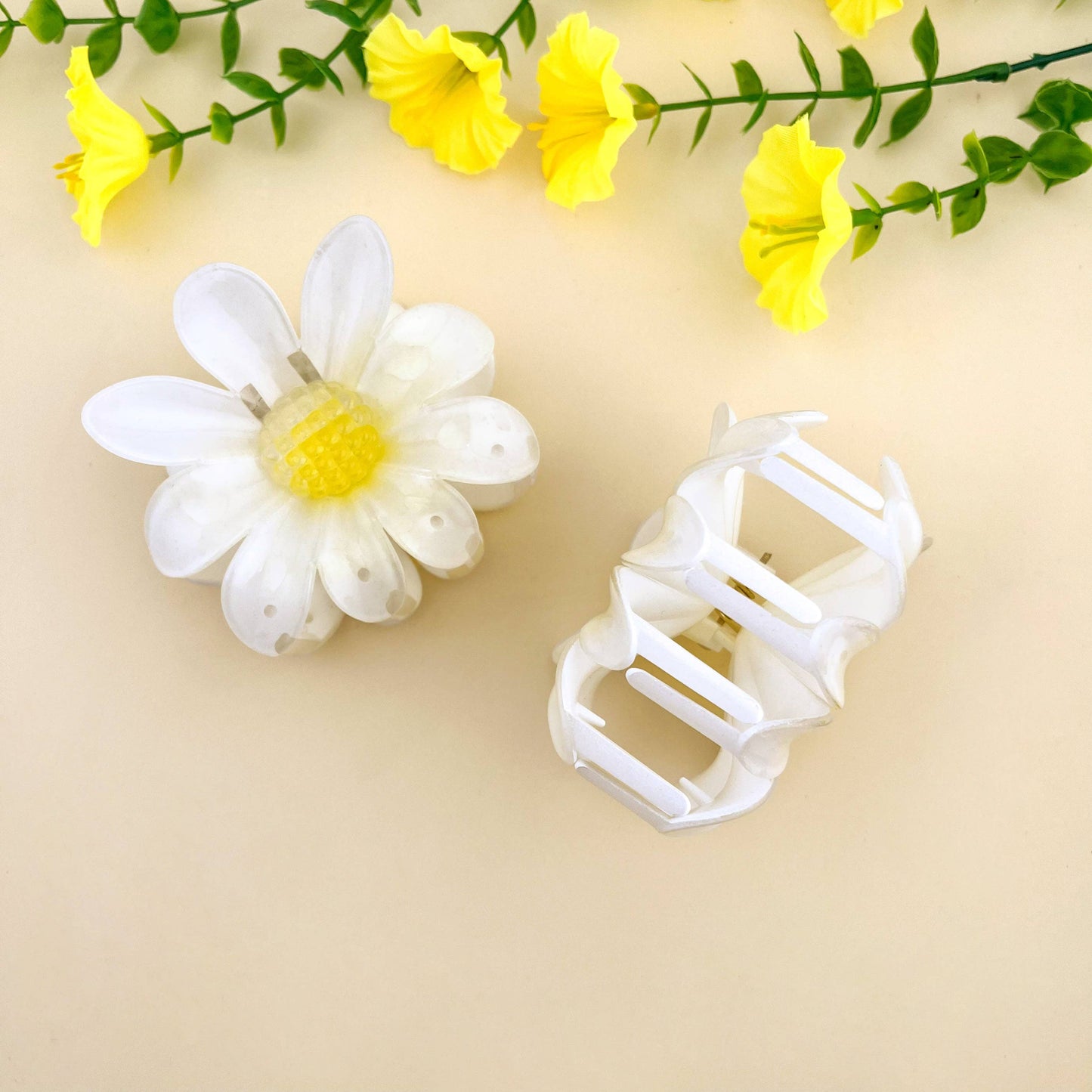 The Bailey Claw Clip